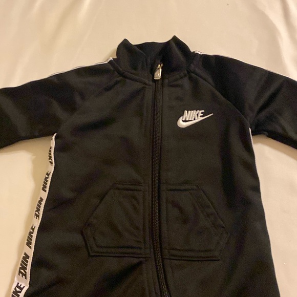 Nike Other - Nike infants outfit size 3 months NEW